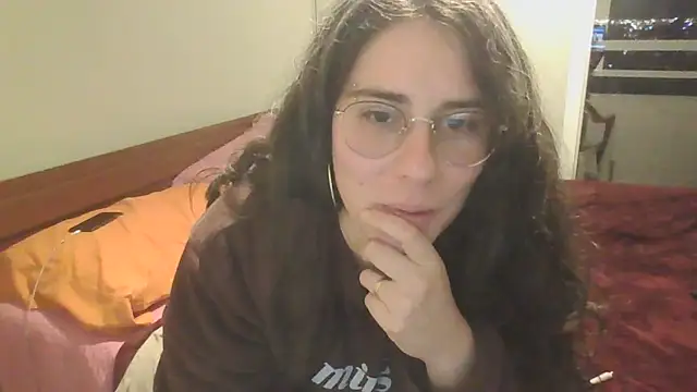 Snapshot of atenealovve_77 chatting on October 24, 2:29 am atenealovve 77 online show from October 24, 2:29 am