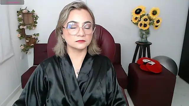 ana milf online show from May 2, 1:58 pm