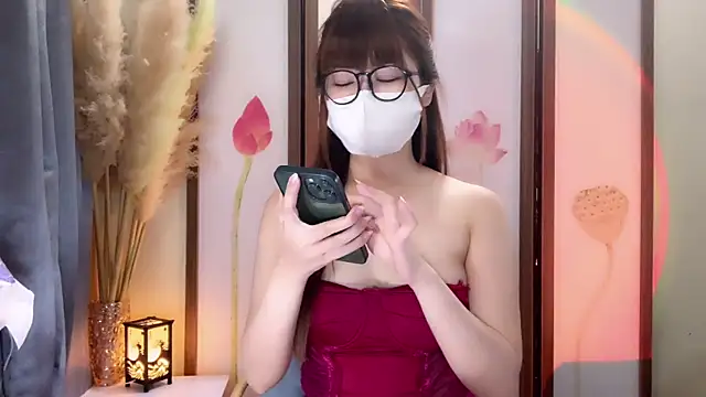 BabyThree  online show from July 27, 7:49 am