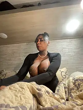 Snapshot of CUMQUEEN-XXX69 chatting on September 17, 5:27 am CUMQUEEN-XXX69 online show from September 17, 5:27 am