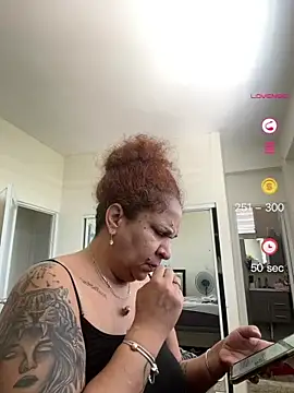 ladycreamypr2 online show from July 2, 4:02 pm