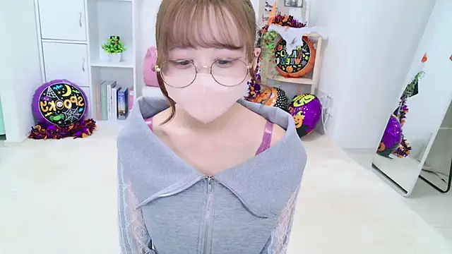 Snapshot of chihiro_ri chatting on October 27, 5:08 pm chihiro ri online show from October 27, 5:08 pm