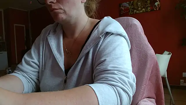 cruellaculdenfer67 online show from July 20, 8:06 am