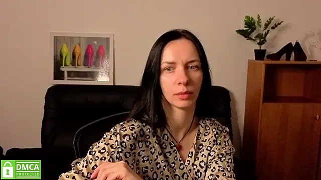 annakillianox online show from April 29, 5:32 am