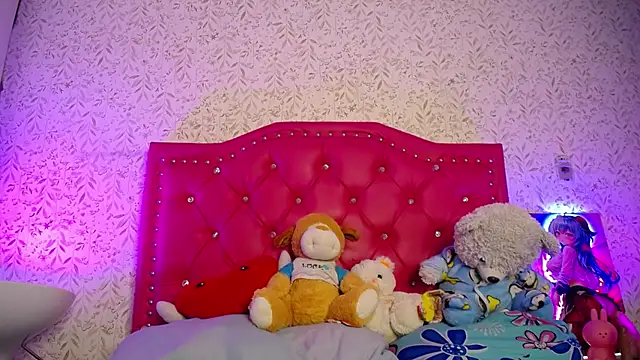 luly pink online show from March 13, 4:36 am