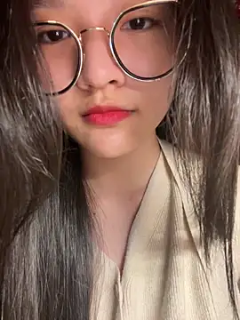 Krixxi22 online show from March 8, 6:45 pm