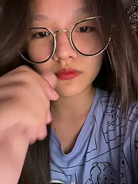 Krixxi22 online show from October 5, 1:49 pm