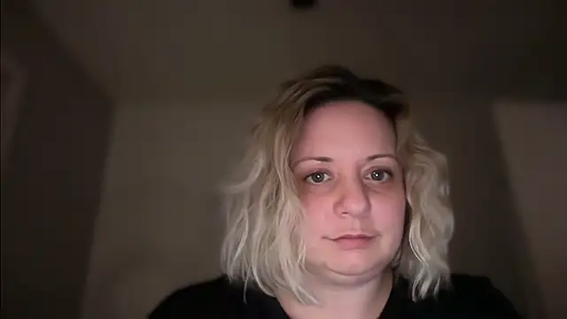 darlingashley online show from December 21, 6:06 am