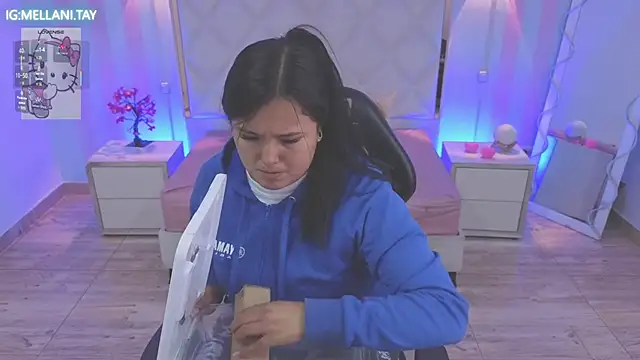 Mellani tay online show from March 5, 3:13 am