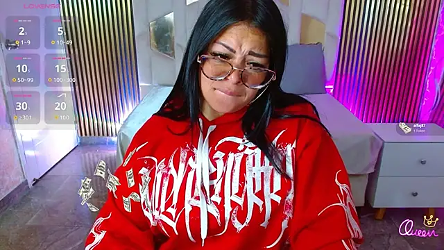 martinna tay online show from May 3, 3:32 am