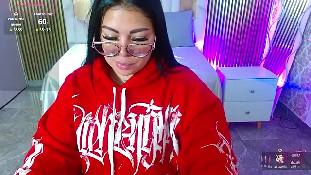 martinna tay online show from July 11, 3:50 am