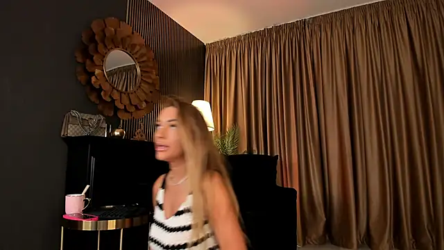LovingBlondie online show from June 3, 3:29 am