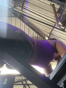 Berry Bans online show from December 17, 5:39 pm