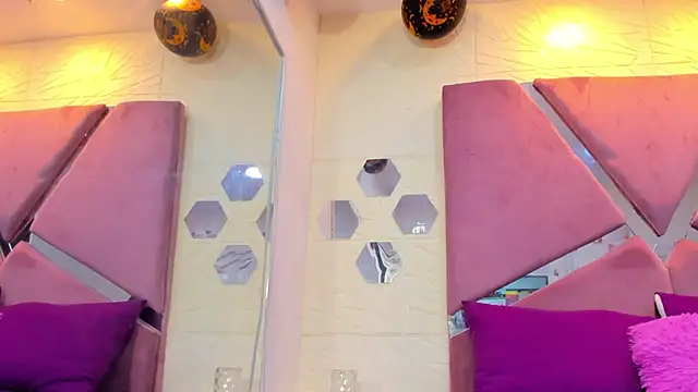 Charlotte Ice1 online show from November 3, 4:55 pm