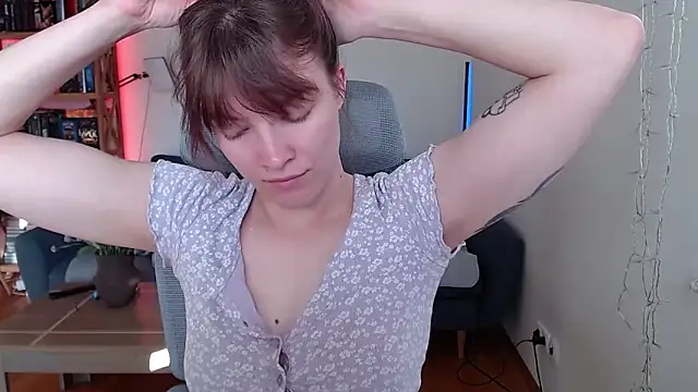 kenzie x online show from June 23, 4:32 am