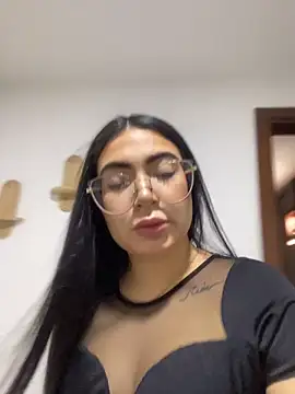 Mia 222 online show from June 21, 2:32 pm