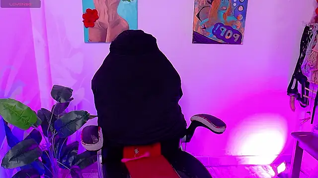 pandorabeker online show from March 3, 10:49 pm