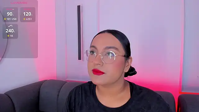 ellamontoya online show from October 23, 1:17 pm