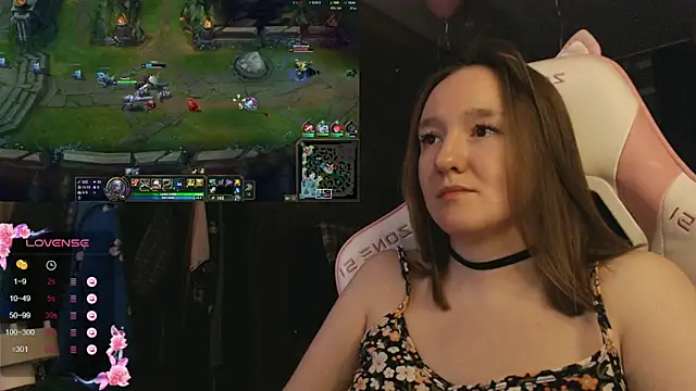 MoonlishSiren online show from January 12, 10:15 pm