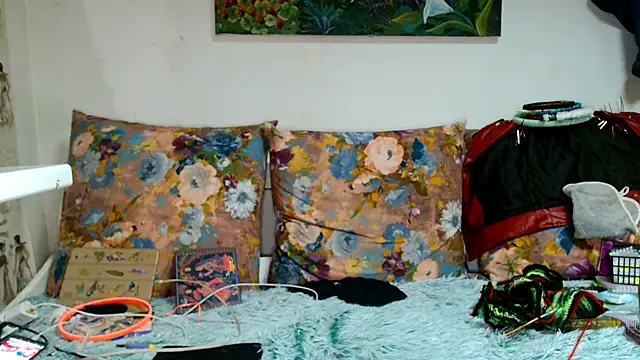 Sophie Bell online show from October 15, 5:48 pm