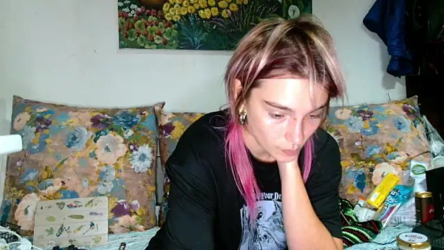 Sophie Bell online show from October 11, 4:31 pm