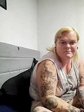 Trans Girl next door420 online show from November 16, 10:04 am