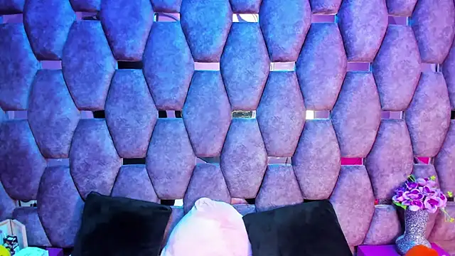 Aurora 18 online show from October 9, 8:57 pm