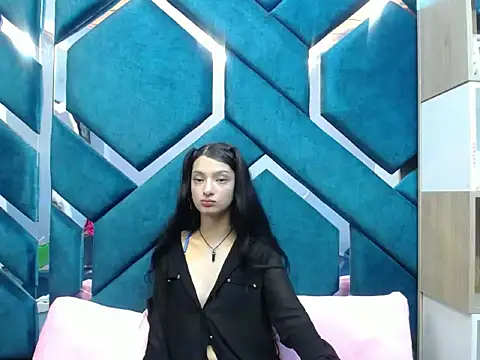 Aurora 18 online show from September 25, 3:33 pm