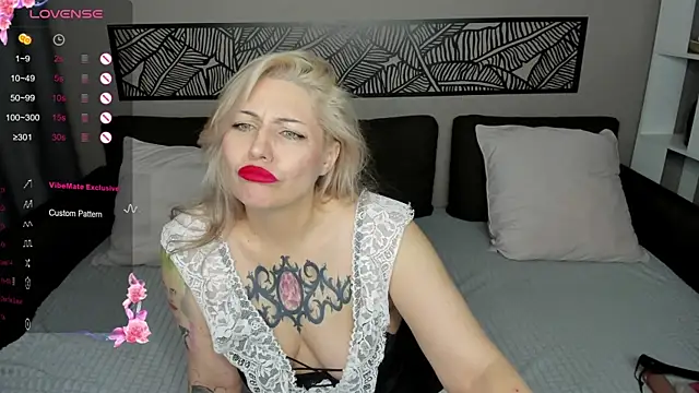 Snapshot of fucking_punishment chatting on September 24, 5:45 pm fucking punishment online show from September 24, 5:45 pm