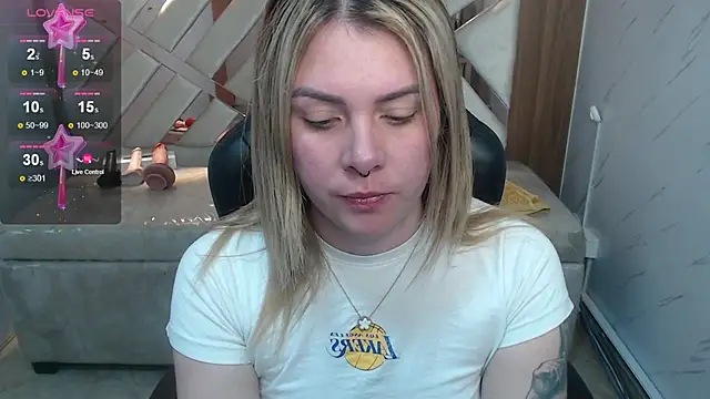 Paula b  online show from July 2, 12:55 pm
