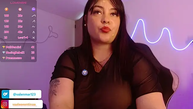 Layna cold online show from July 28, 6:20 pm