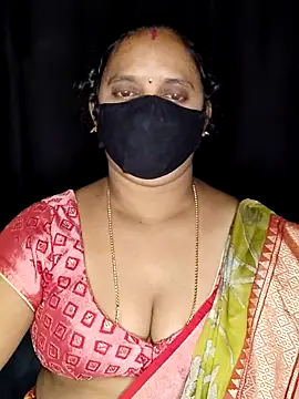 vintage-vibs online show from November 18, 6:53 pm