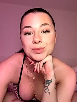 Mia-Minou online show from December 17, 11:20 pm