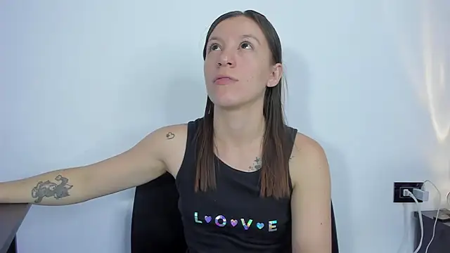 roxanne jones1 online show from June 12, 6:16 pm