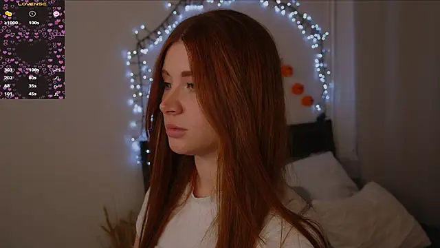 Freckle Diyana online show from October 23, 9:32 pm