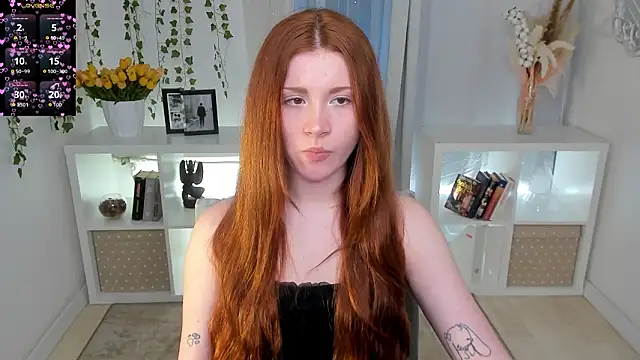 Freckle Diyana online show from March 17, 3:49 pm