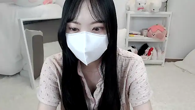 momo room online show from June 15, 10:59 am