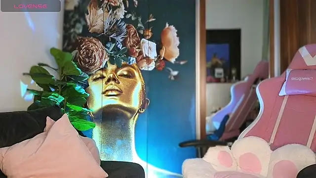 ReyaSophia online show from February 25, 10:41 pm