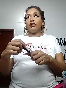 ELLA KELLY online show from November 20, 11:55 am