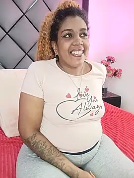 ELLA KELLY online show from July 4, 12:01 pm