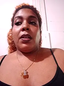 ELLA KELLY online show from May 5, 11:46 am