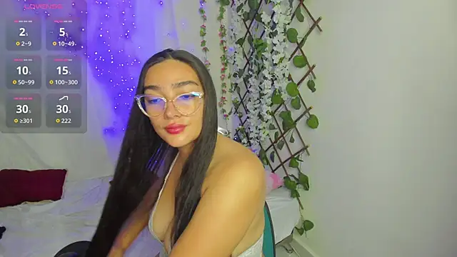 zara41 online show from July 11, 5:35 pm