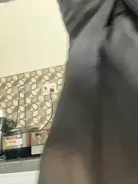    Erin    online show from July 5, 3:35 am