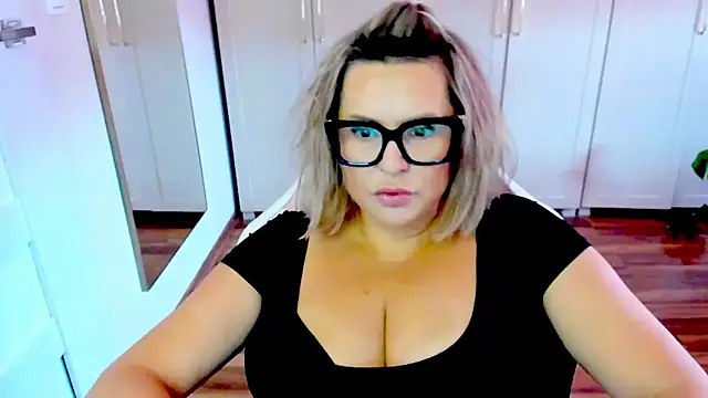 teaseDiana online show from June 9, 6:13 am