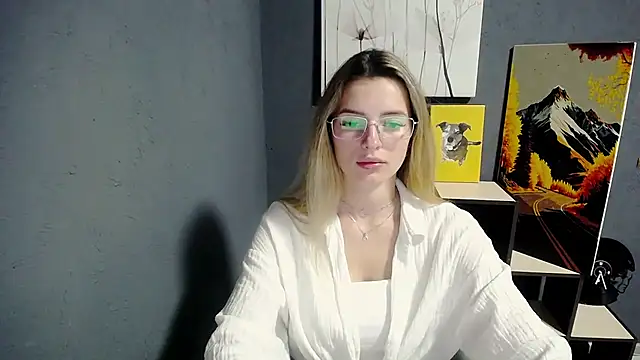lady olivia  online show from July 9, 12:51 pm