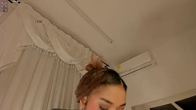 Samanntha Rose online show from March 11, 8:00 pm