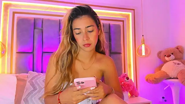 elianabrown online show from August 8, 10:07 pm