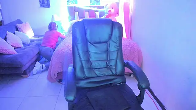 arisha katy1 online show from October 8, 8:35 pm