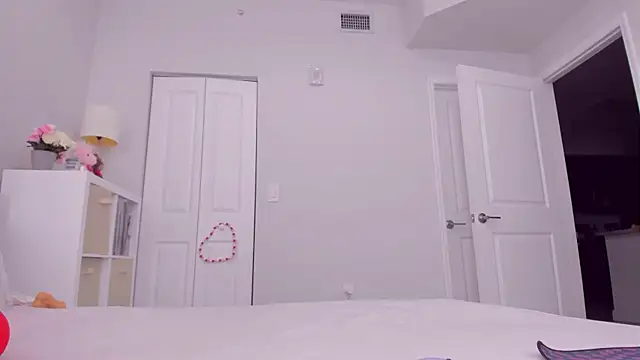 AngieDaniels1 online show from July 24, 2:09 am
