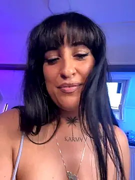 CarolaDrago online show from November 5, 9:47 am